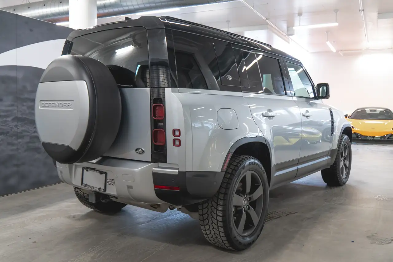Land Rover Defender снимка Land Rover Defender