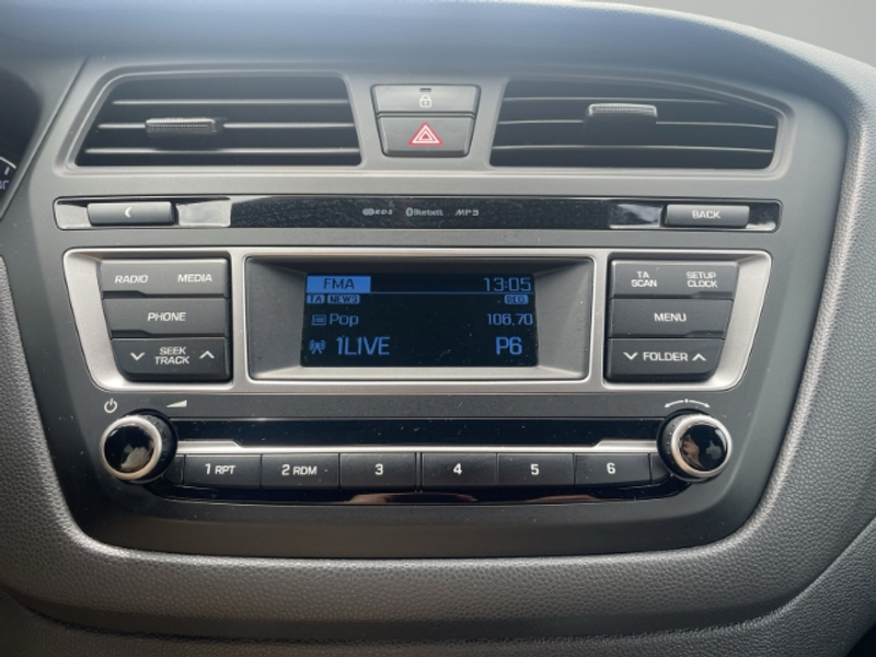 Hyundai i20 Passion 1.2 Bluetooth - Sitzheizung - Lenkradheizu — photo 12