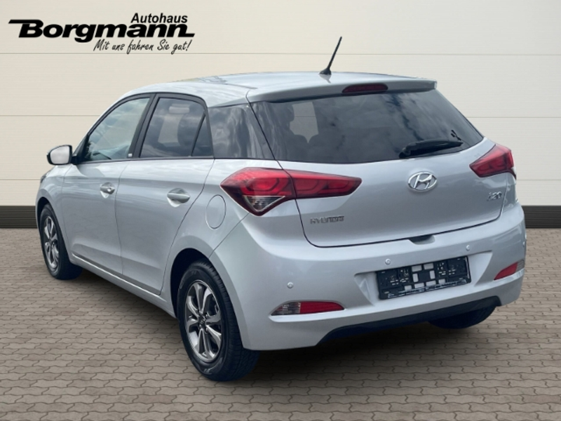 Hyundai i20 Passion 1.2 Bluetooth - Sitzheizung - Lenkradheizu — photo 6