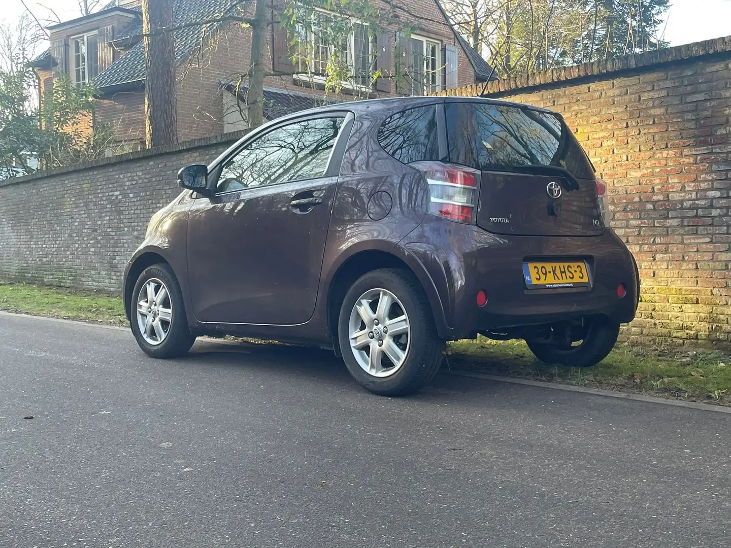 Toyota iQ iQ 1.0 VVTi Comfort met airco, nieuwe APK & beurt Violett - 2