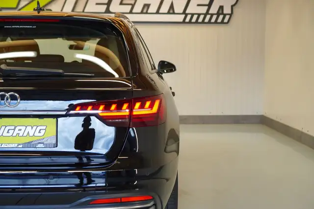 Audi A4 view 6