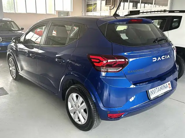 Dacia Sandero view 4