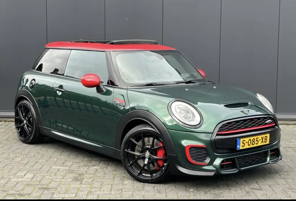 Mini John Cooper Works 2018 из Европы — купить под ключ