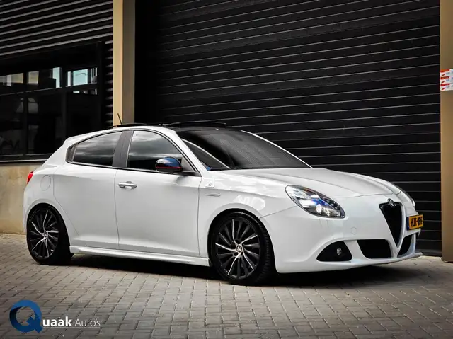 Alfa Romeo Giulietta 1.7TBi Quadrifoglio Verde | PANO | BOSE | LEDER |