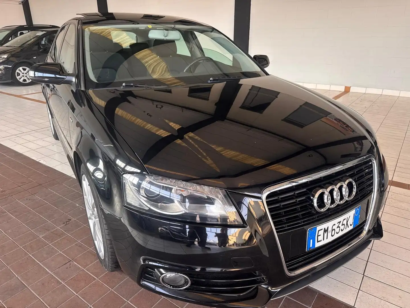 Audi A3 A3 II 2008 Sportback Sportback 1.6 tdi Ambition Nero - 2