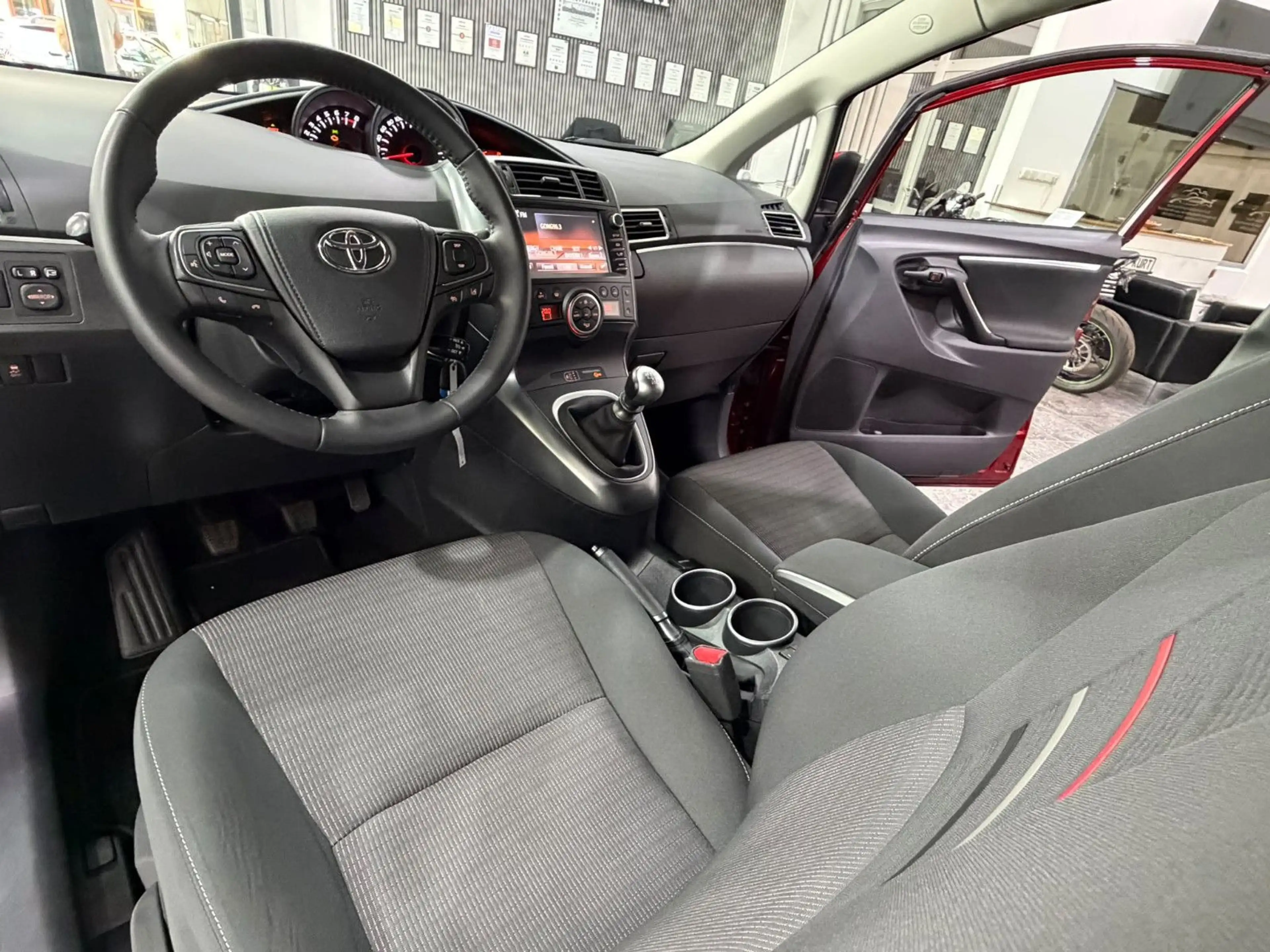 Toyota Verso 1,8 l *Edition-S+*Xenon*RFK*Shz*Tempo*1.Hd — photo 13