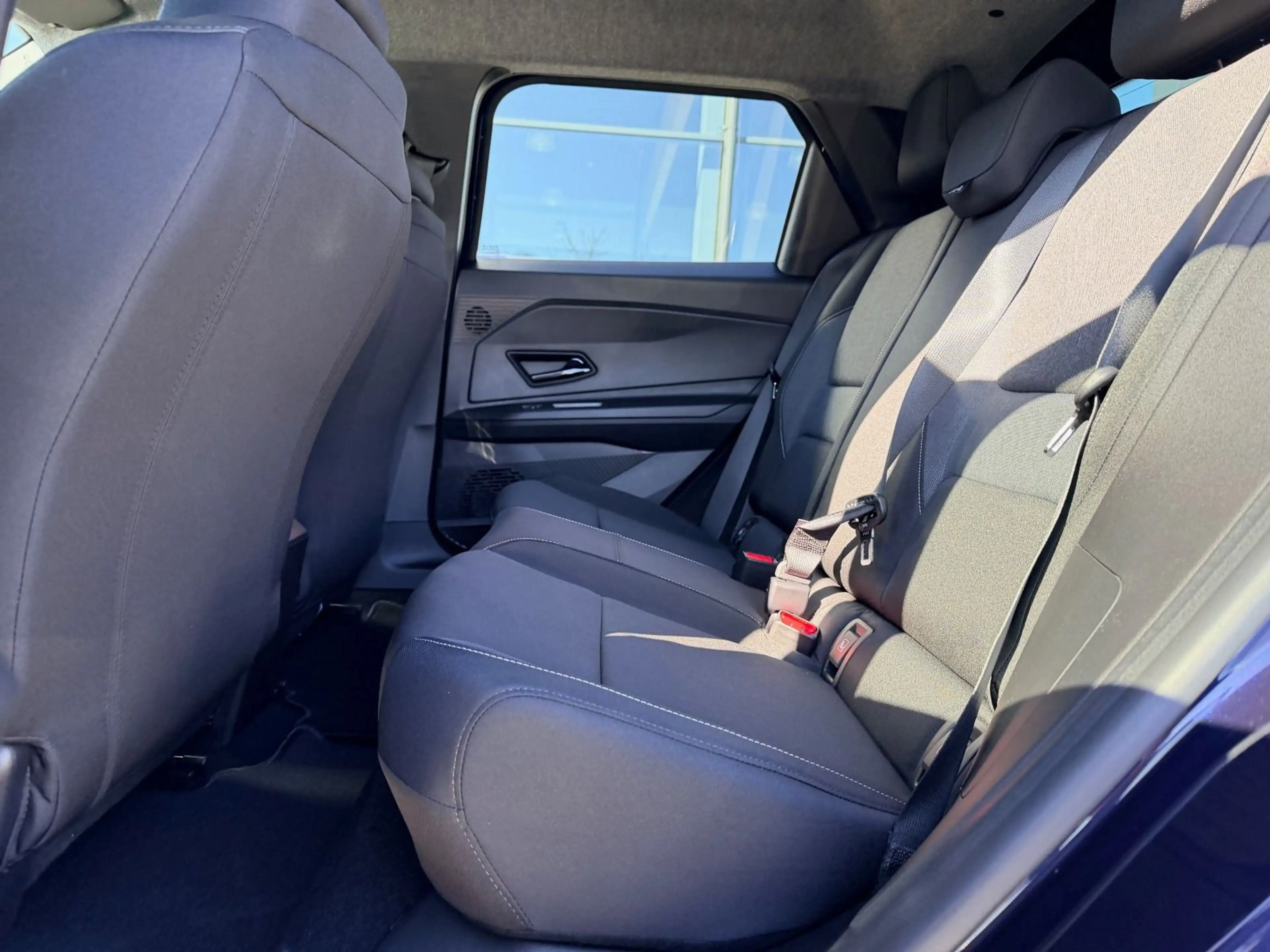 Nissan Micra Advance 40 kWh WINTER ICONIC — photo 12