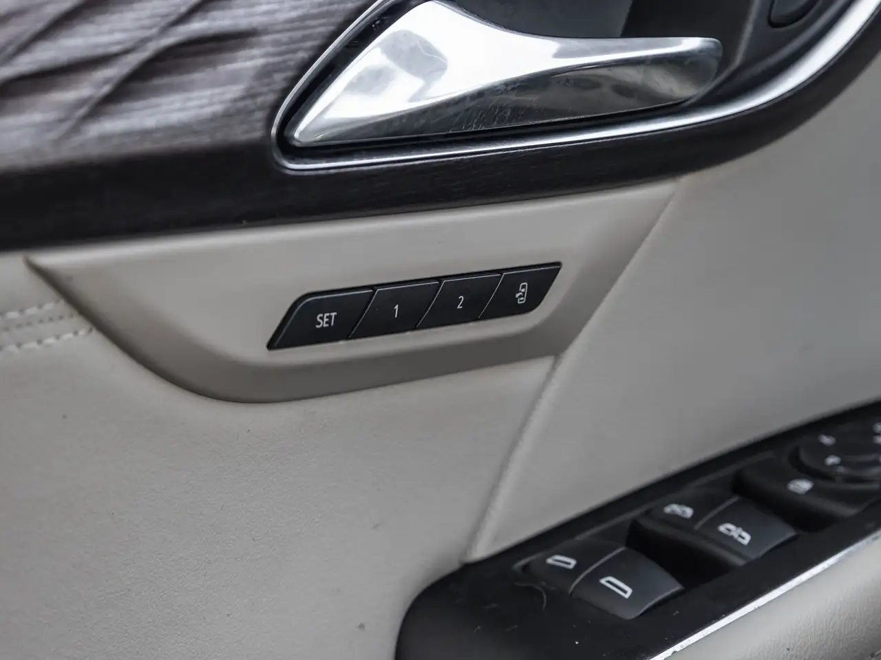 Buick Envision снимка Buick Envision