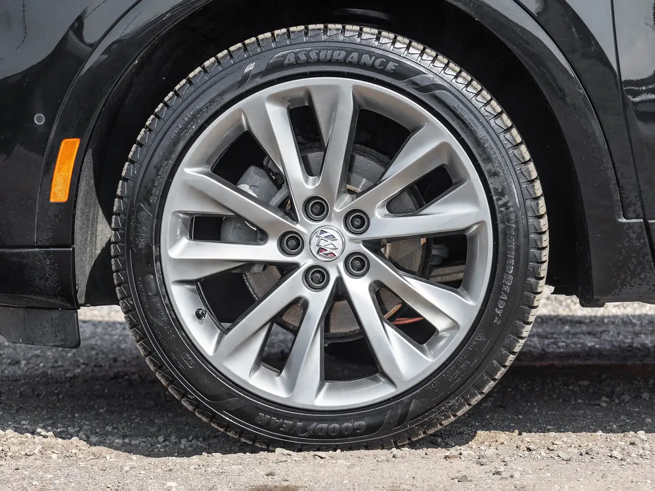 Buick Envision снимка Buick Envision