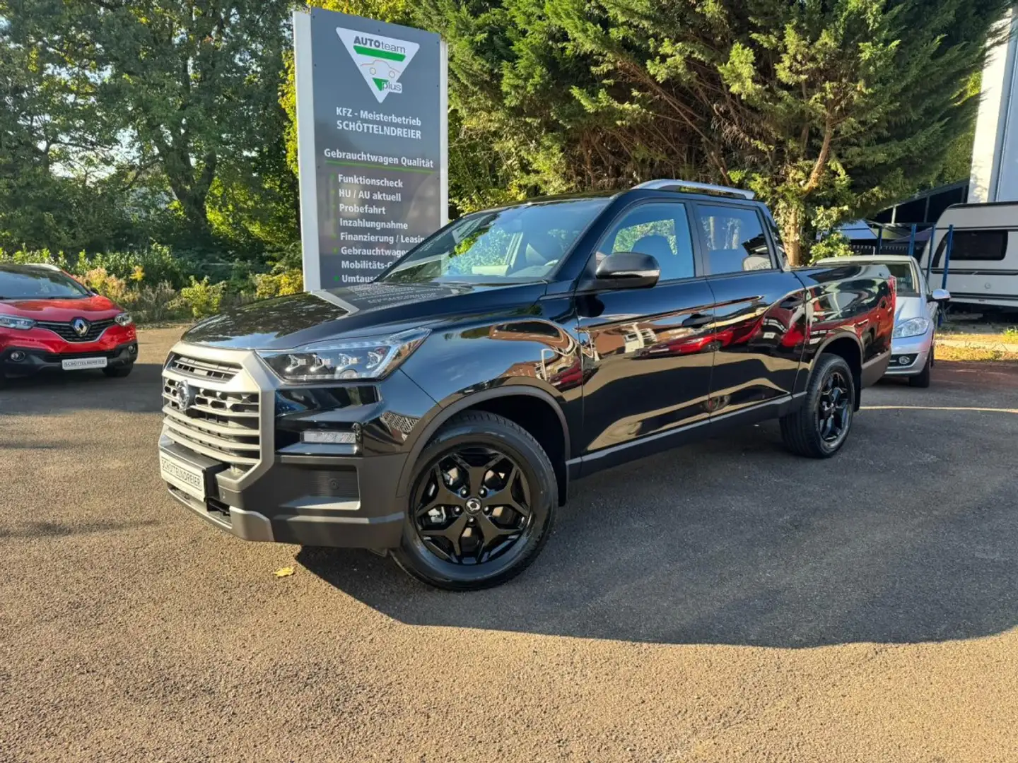 KGM Musso Musso Grand 4WD Autm. Black Line 360^°Kamera AHK Zwart - 1