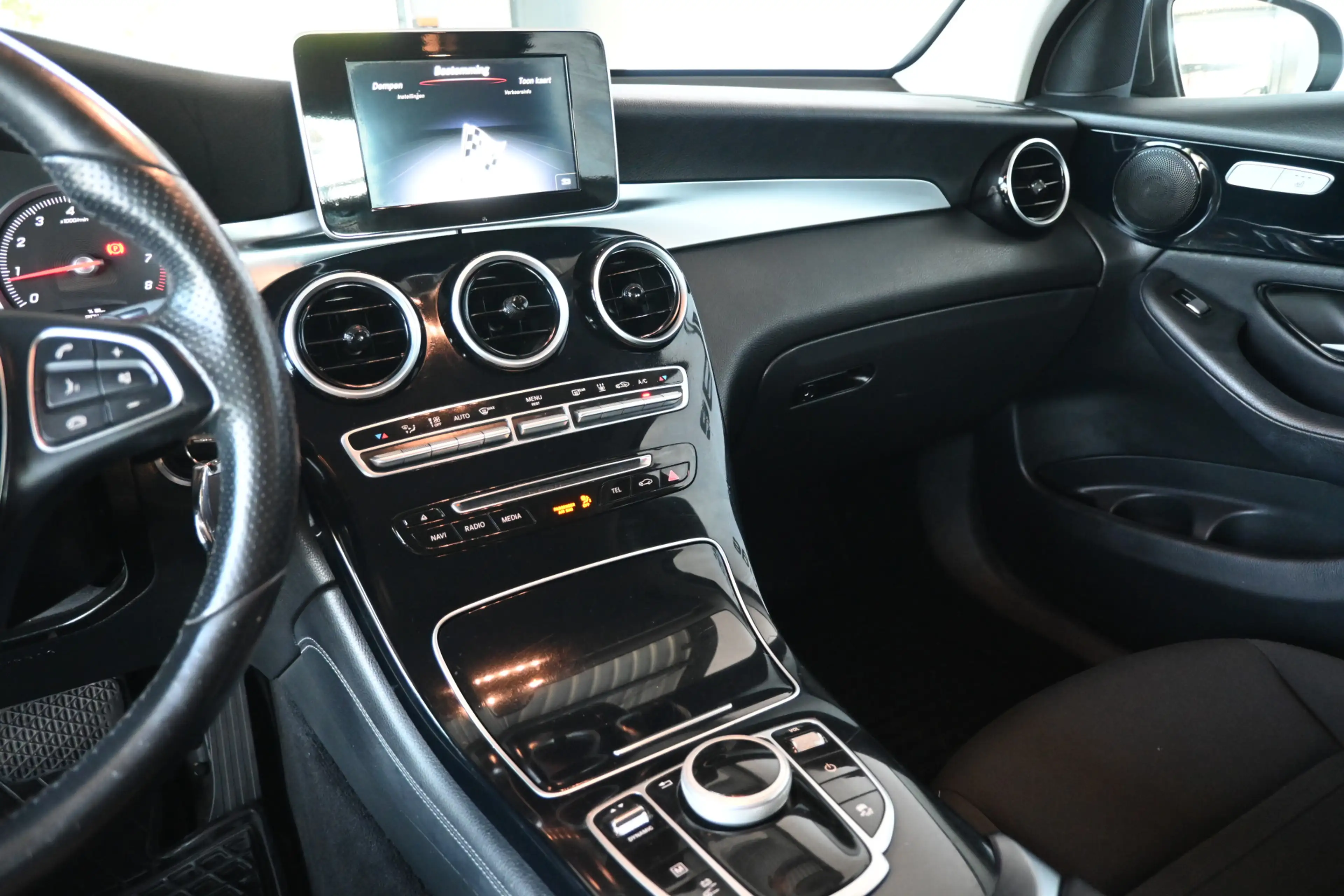 Mercedes-Benz GLC 350 350e 4MATIC Business Solution Automaat Navigatie S — photo 9
