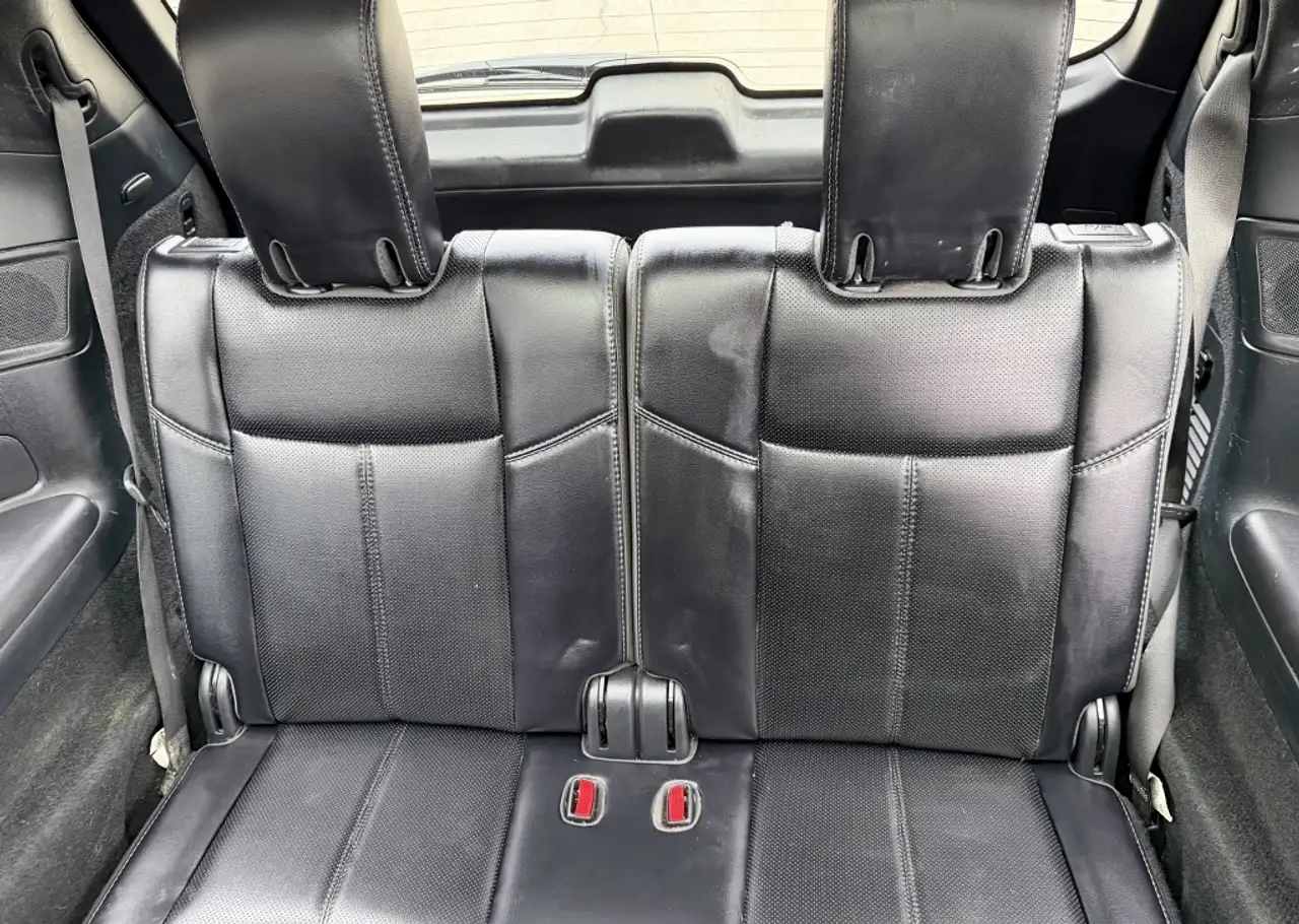 Nissan Pathfinder снимка Nissan Pathfinder