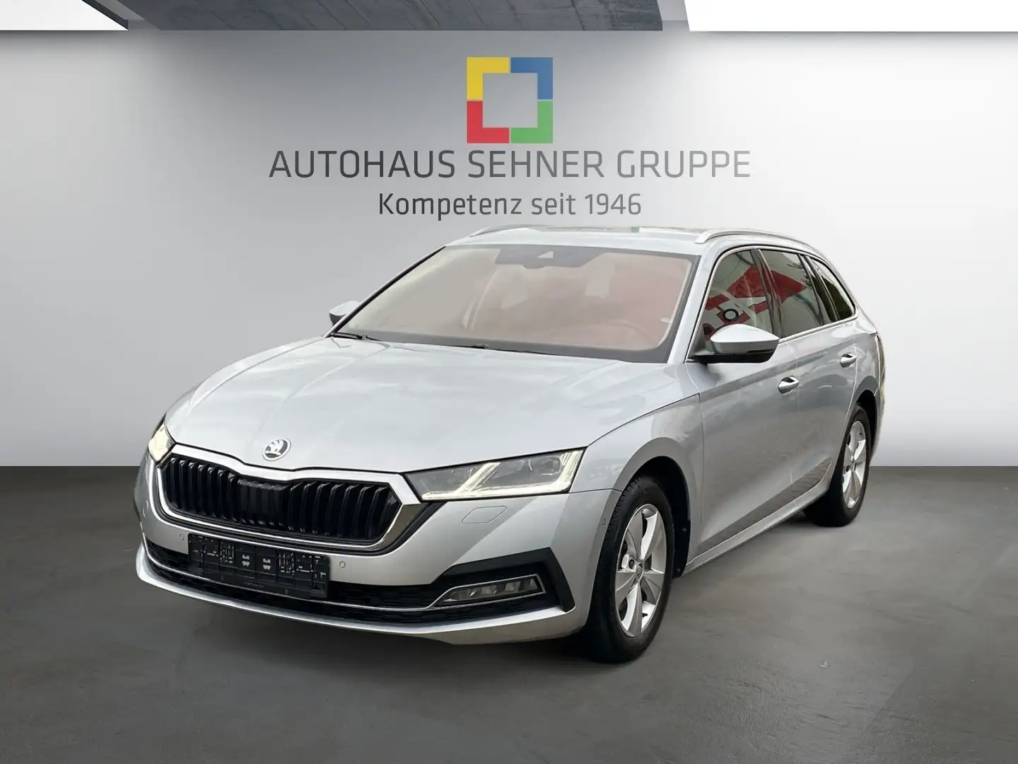 Skoda Octavia Combi 2.0 TDI DSG 4x4 +Navi+Kamera+HUD Argent - 1