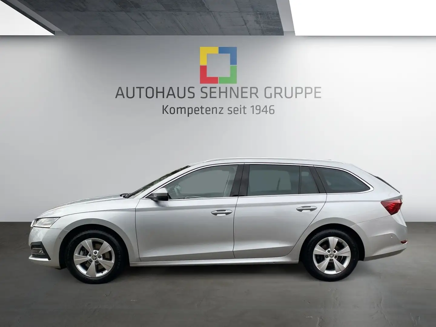 Skoda Octavia Combi 2.0 TDI DSG 4x4 +Navi+Kamera+HUD Argent - 2