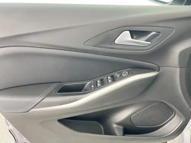 Opel Grandland view 11