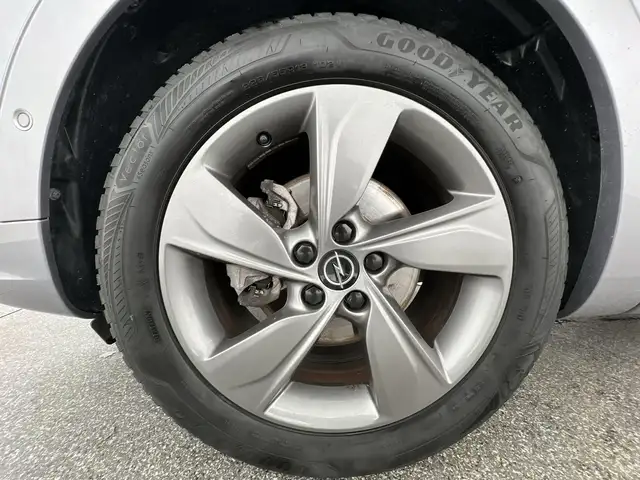 Opel Grandland view 10