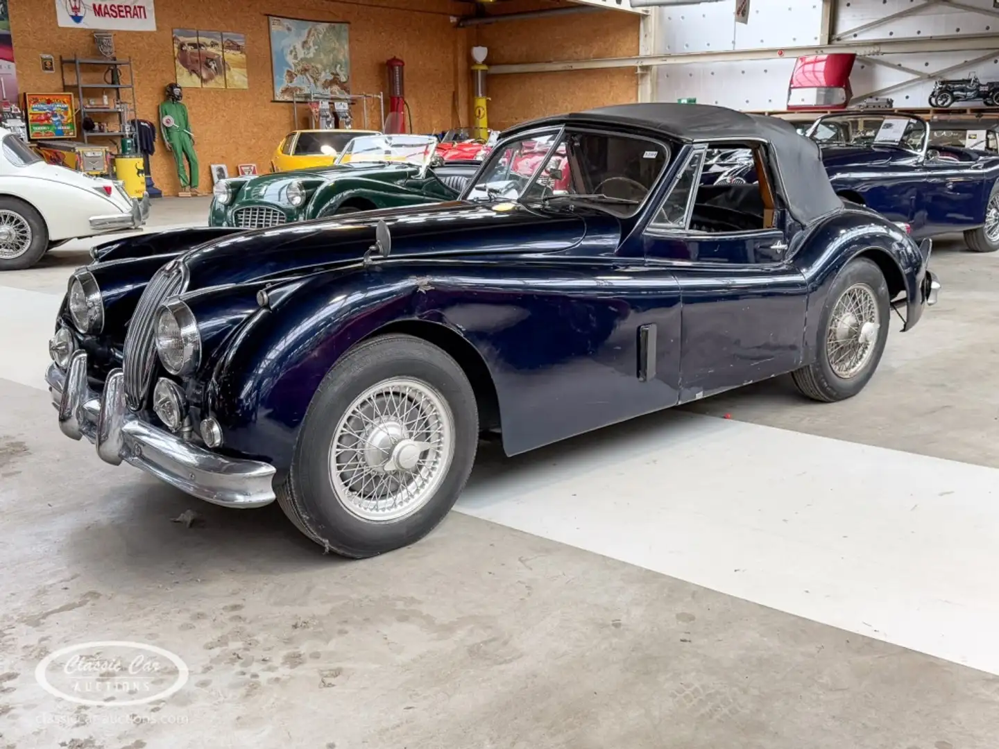 Jaguar DHC  - ONLINE AUCTION Albastru - 1