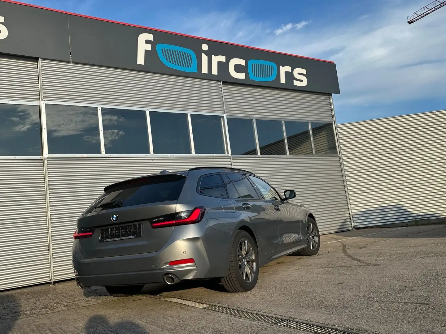 BMW 318 LCI*Touring*get.Scheiben+Rollo*TotWinkel*WideScr Gris - 1