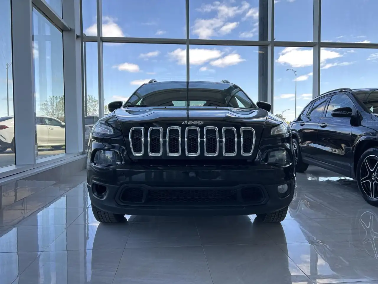 Jeep Cherokee снимка Jeep Cherokee