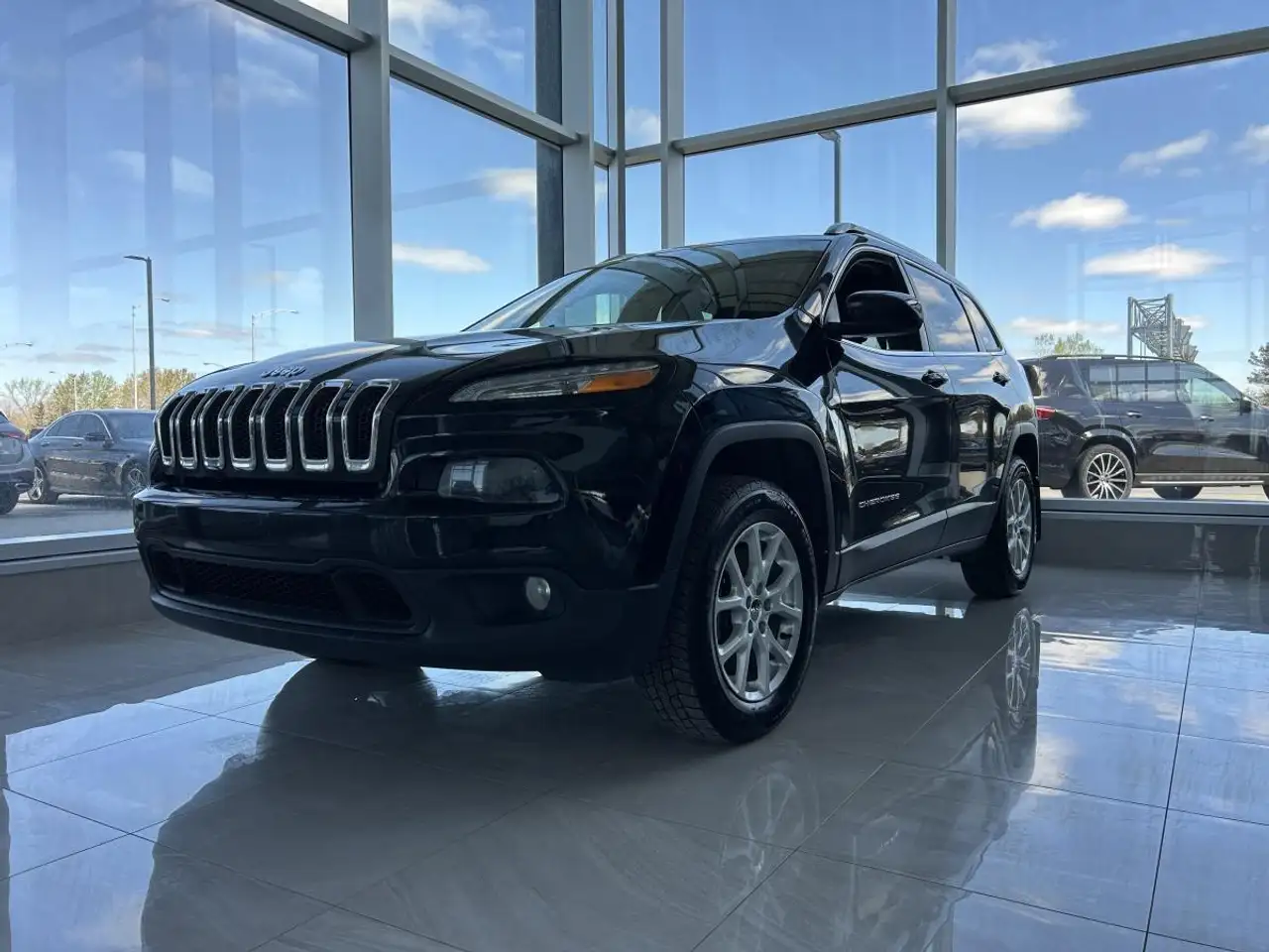 Jeep Cherokee снимка Jeep Cherokee