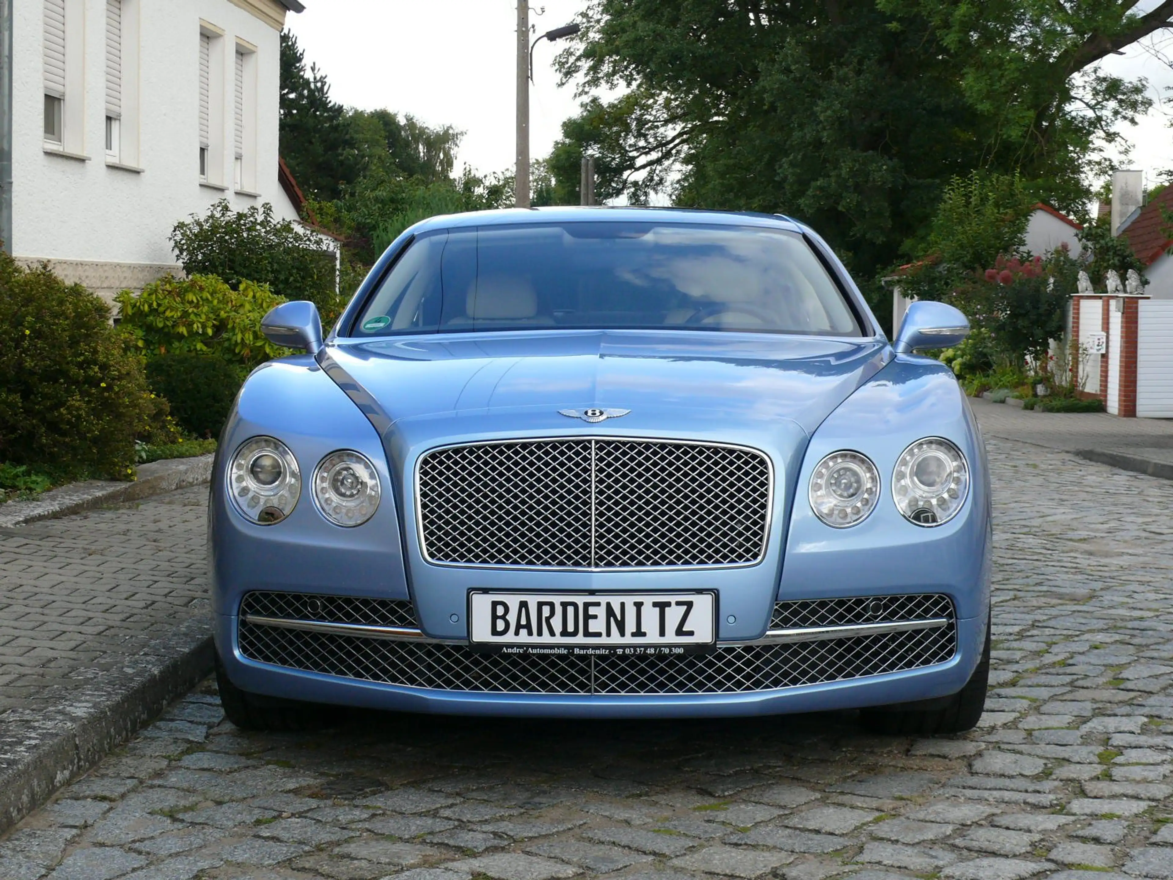 Bentley Flying Spur Top 1 Vorbesitzer 625 PS Scheckheft unfallfrei — photo 3