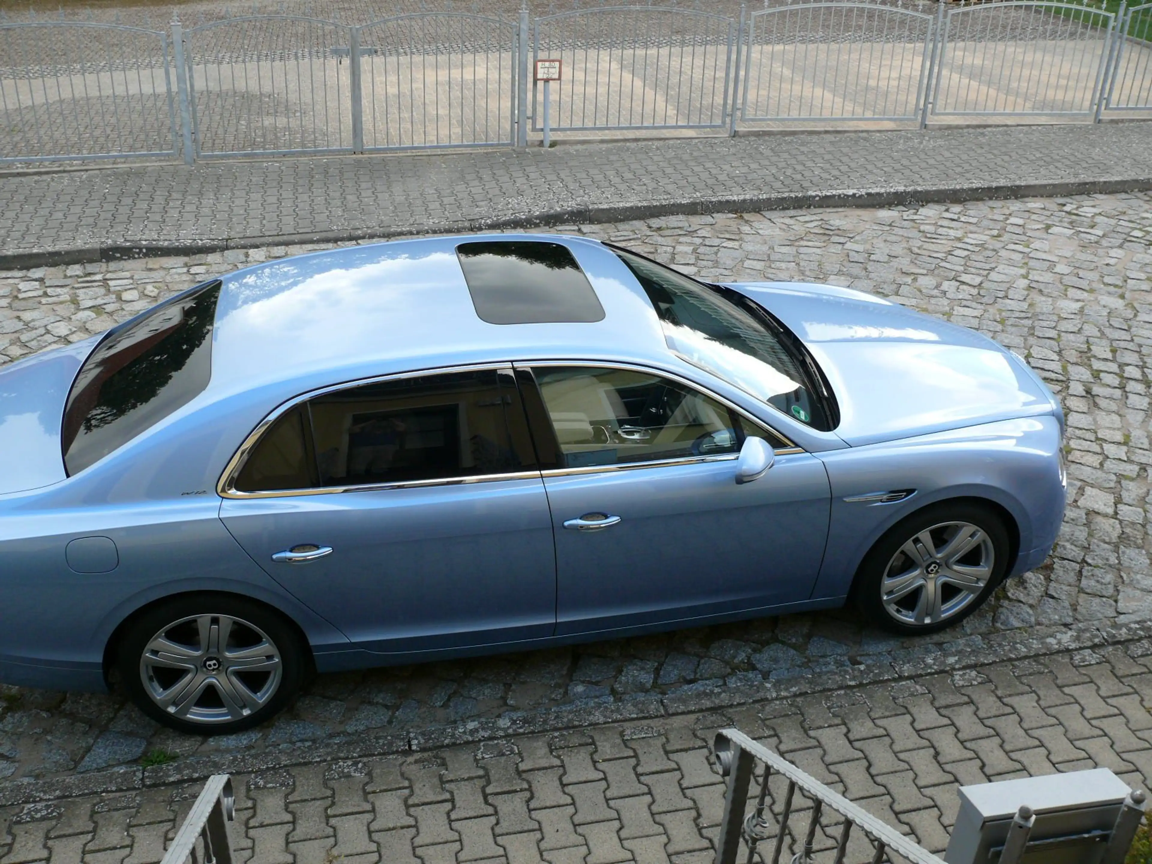 Bentley Flying Spur Top 1 Vorbesitzer 625 PS Scheckheft unfallfrei — photo 13