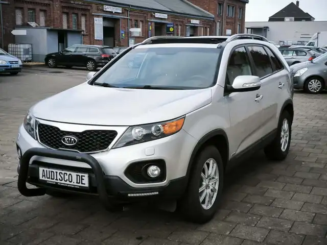 Kia Sorento Spirit 4WD 2.2CRDi Leder Pano AHK Xenon LED Bügel