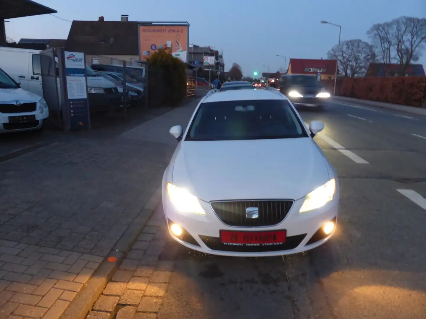 SEAT Exeo ST Sport 2.0L TDI,Klima,Navi,TÜV+Inspek neu Blanco - 2