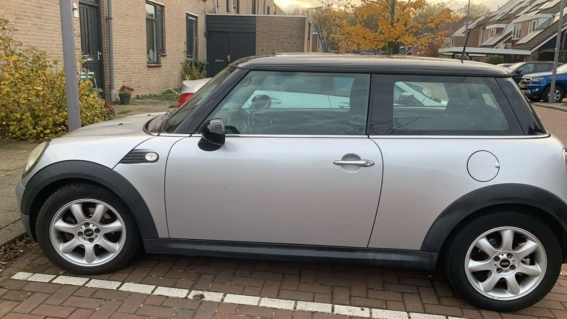 MINI Cooper Aut. 2008 - 139000km Szürke - 1