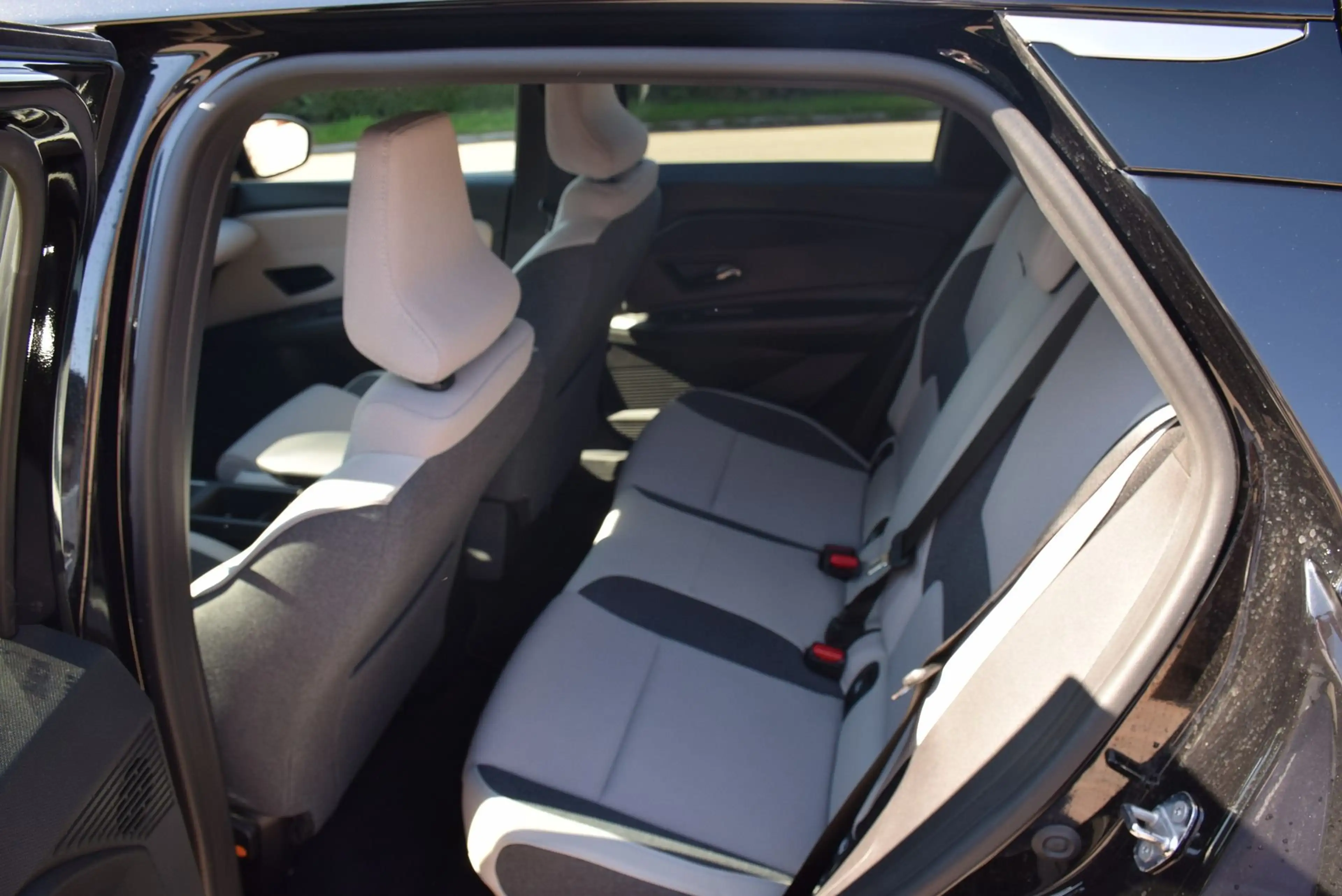 Nissan Micra 52 kWh Evolve — photo 10
