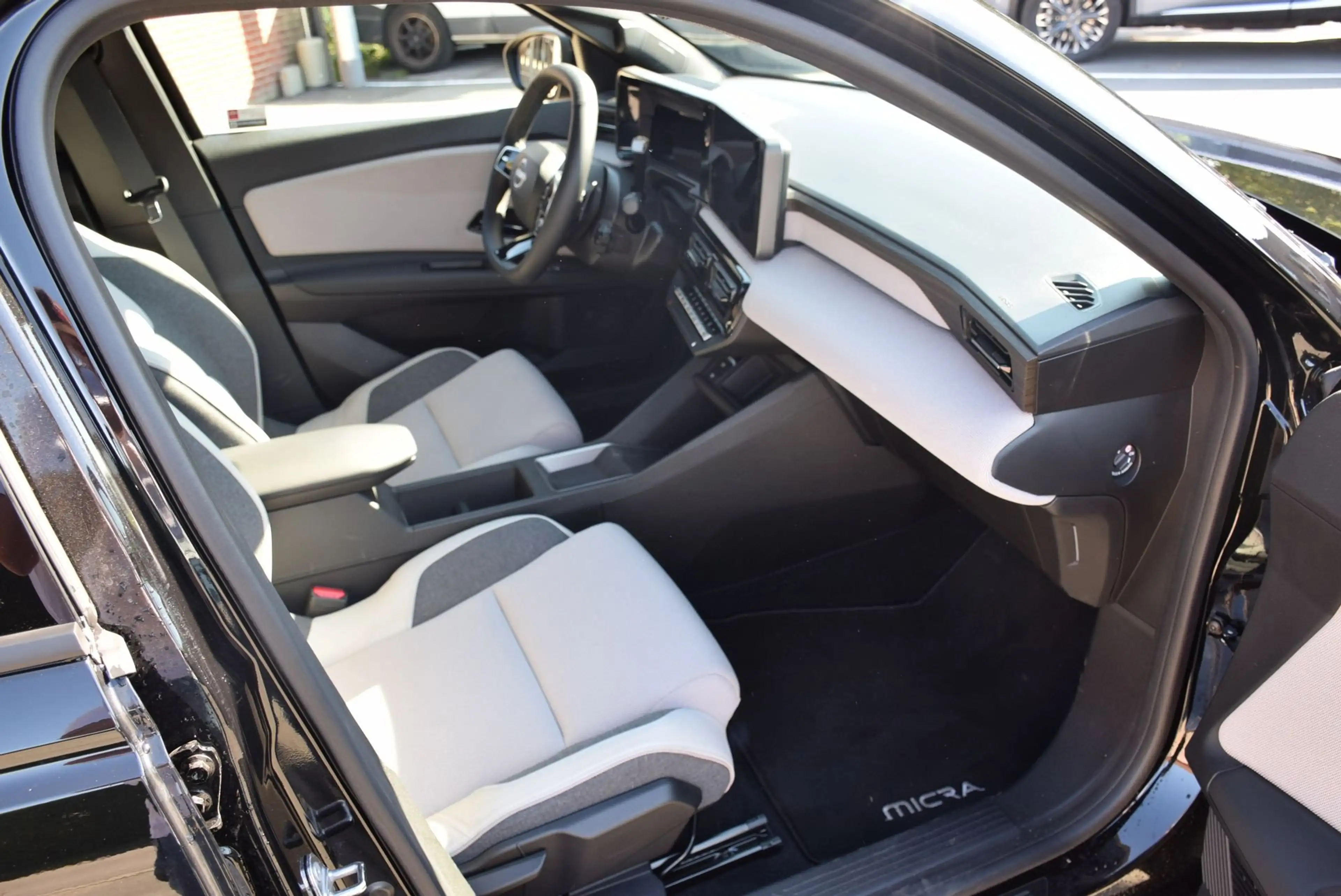 Nissan Micra 52 kWh Evolve — photo 9