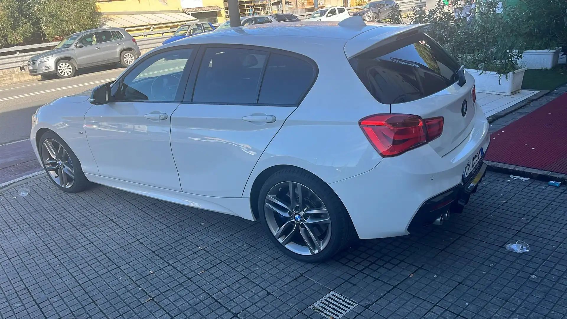 BMW 120 Serie 1 F/20-21 2015 120d Msport 5p Blanc - 2