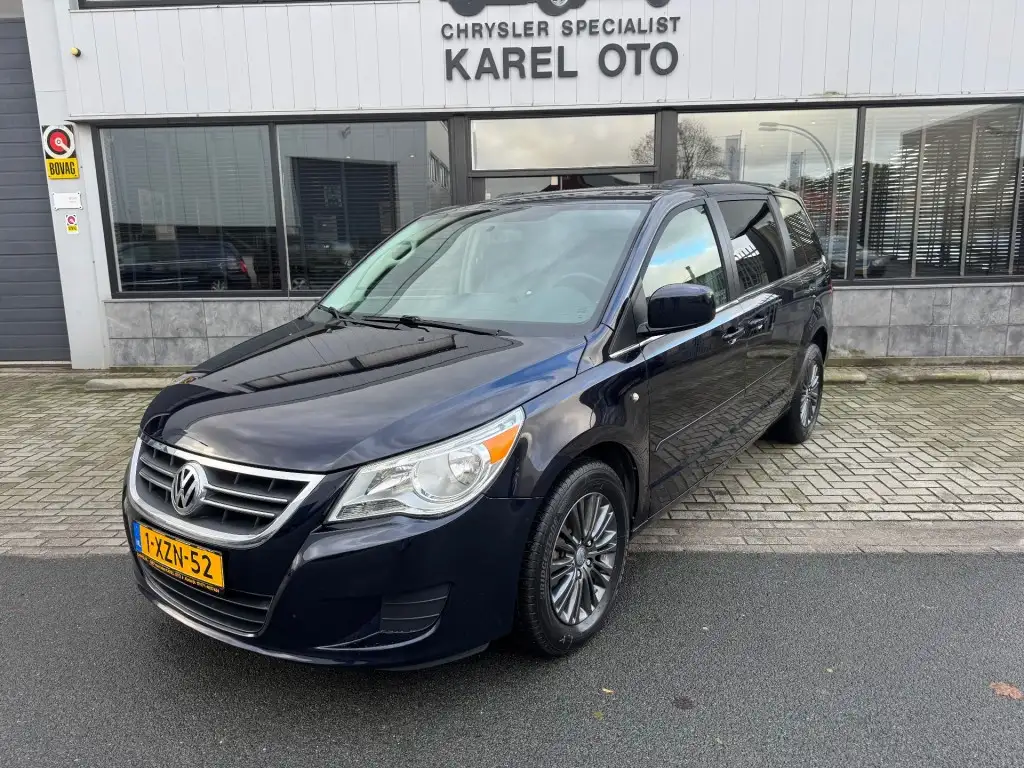 Volkswagen Routan 2012 из Европы — купить под ключ