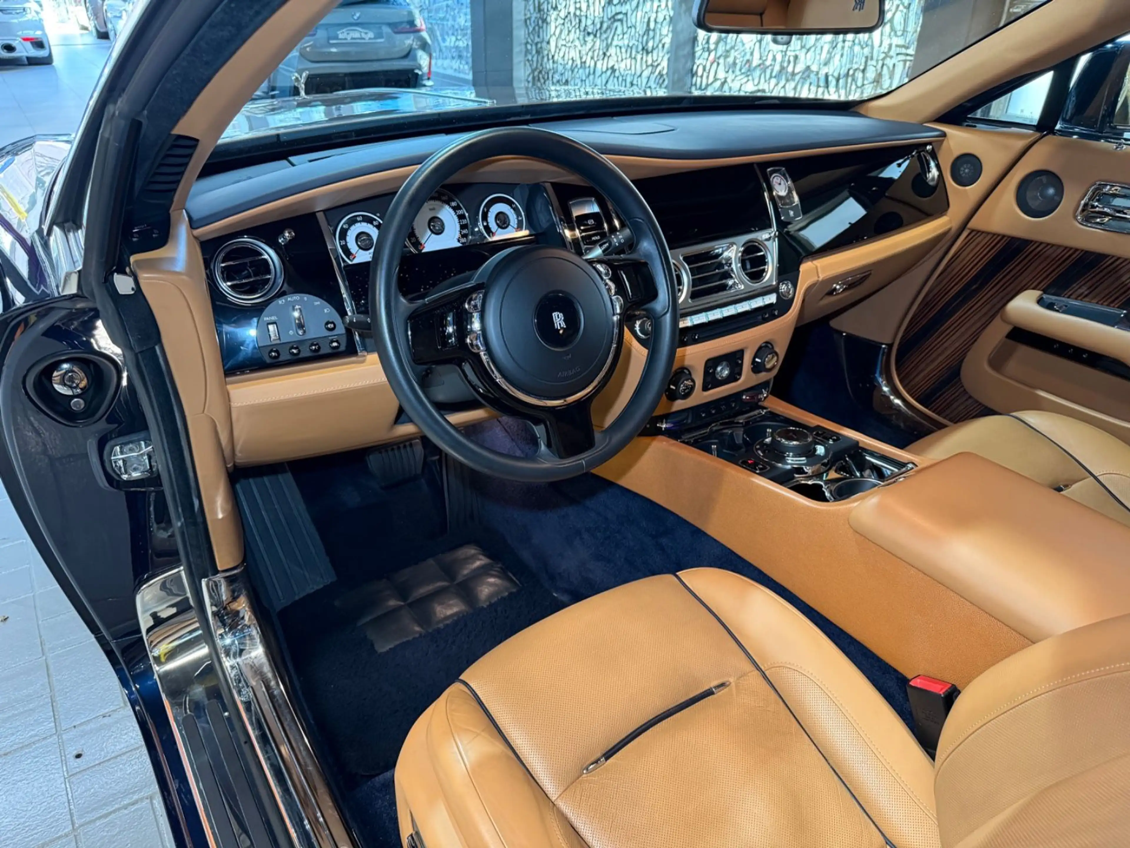 Rolls-Royce Wraith HUD~ACC~TWO-TONE~BELÜFTUNG~STERNEHIMMEL — photo 13