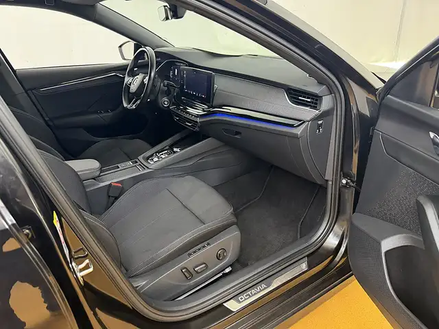 Skoda Octavia view 8