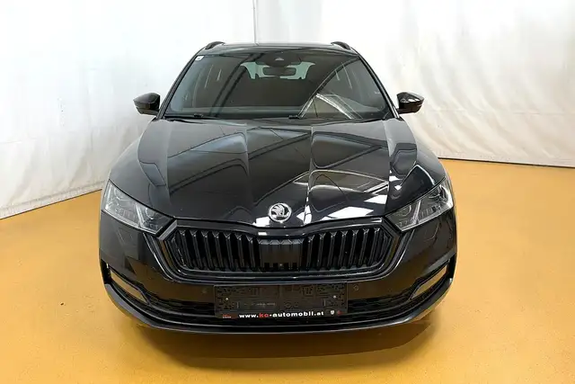 Skoda Octavia view 13