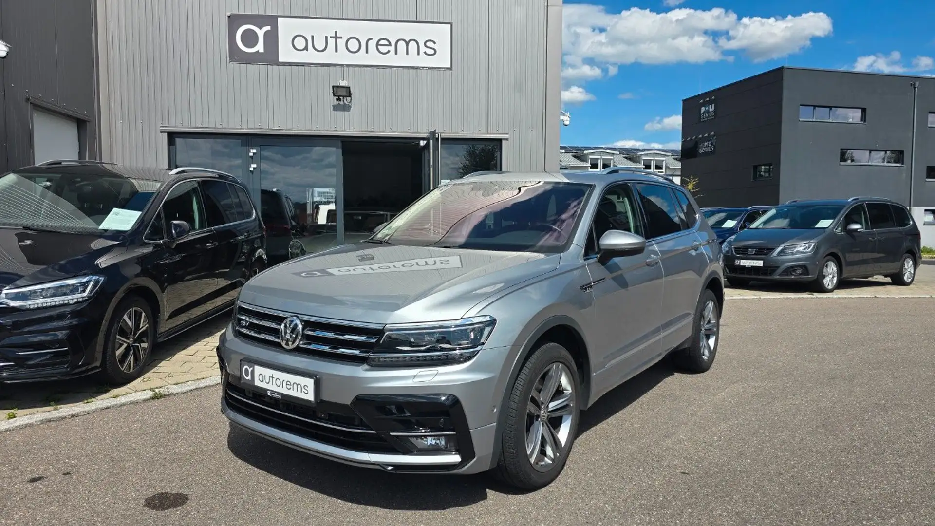Volkswagen Tiguan Allspace *RLINE*4MOTION*PANO*ASSIST*ACC* Silber - 1