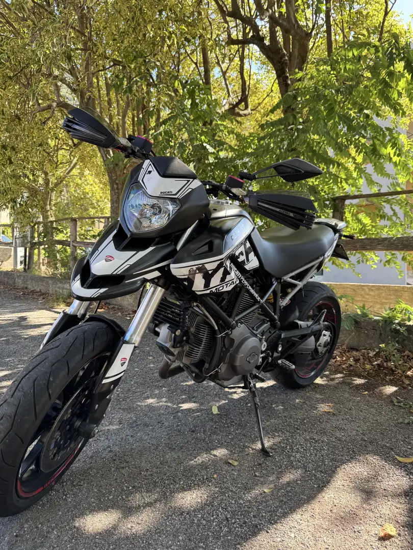 Ducati Hypermotard 796 - 1
