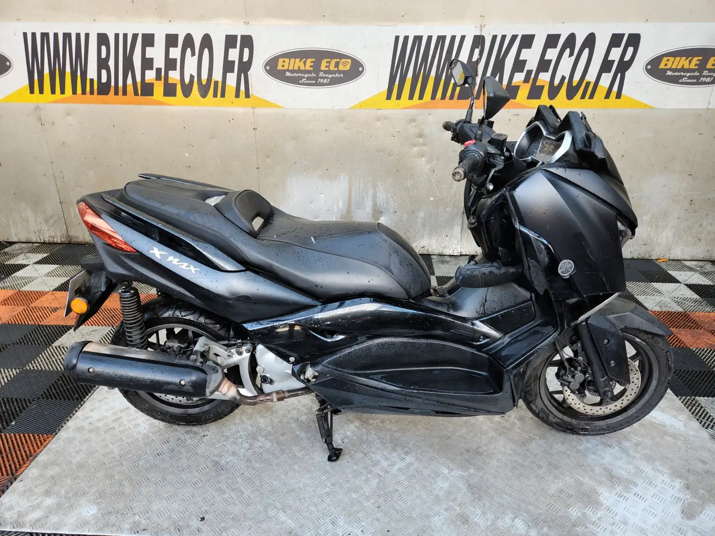 Yamaha X-Max 125 Gris - 1