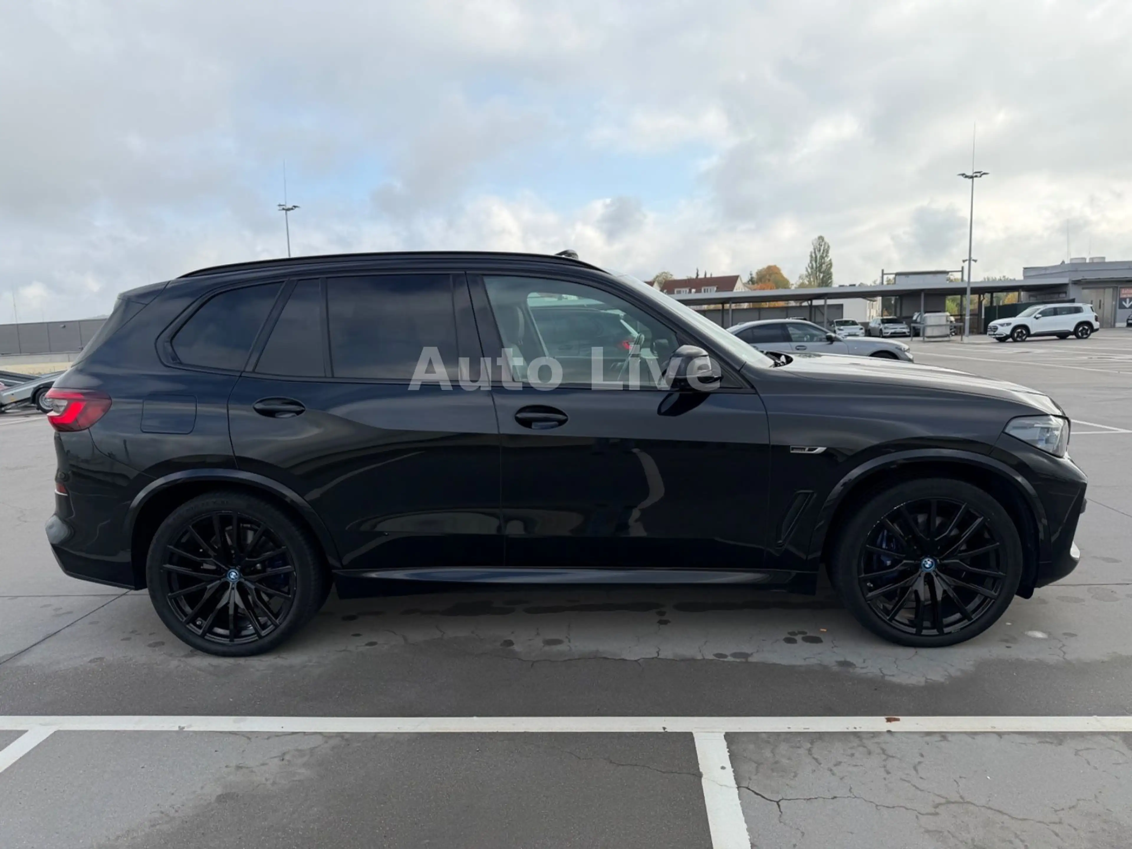 BMW X5 xDrive 45e*M PAKET*PAN*LUFT*NAV*LASER*360*VOL — photo 6