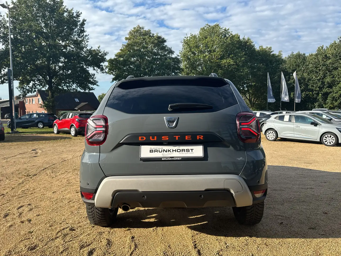 Dacia Duster TCe 100 LPG Extreme Multi-View-Kamera SHZ Grau - 2