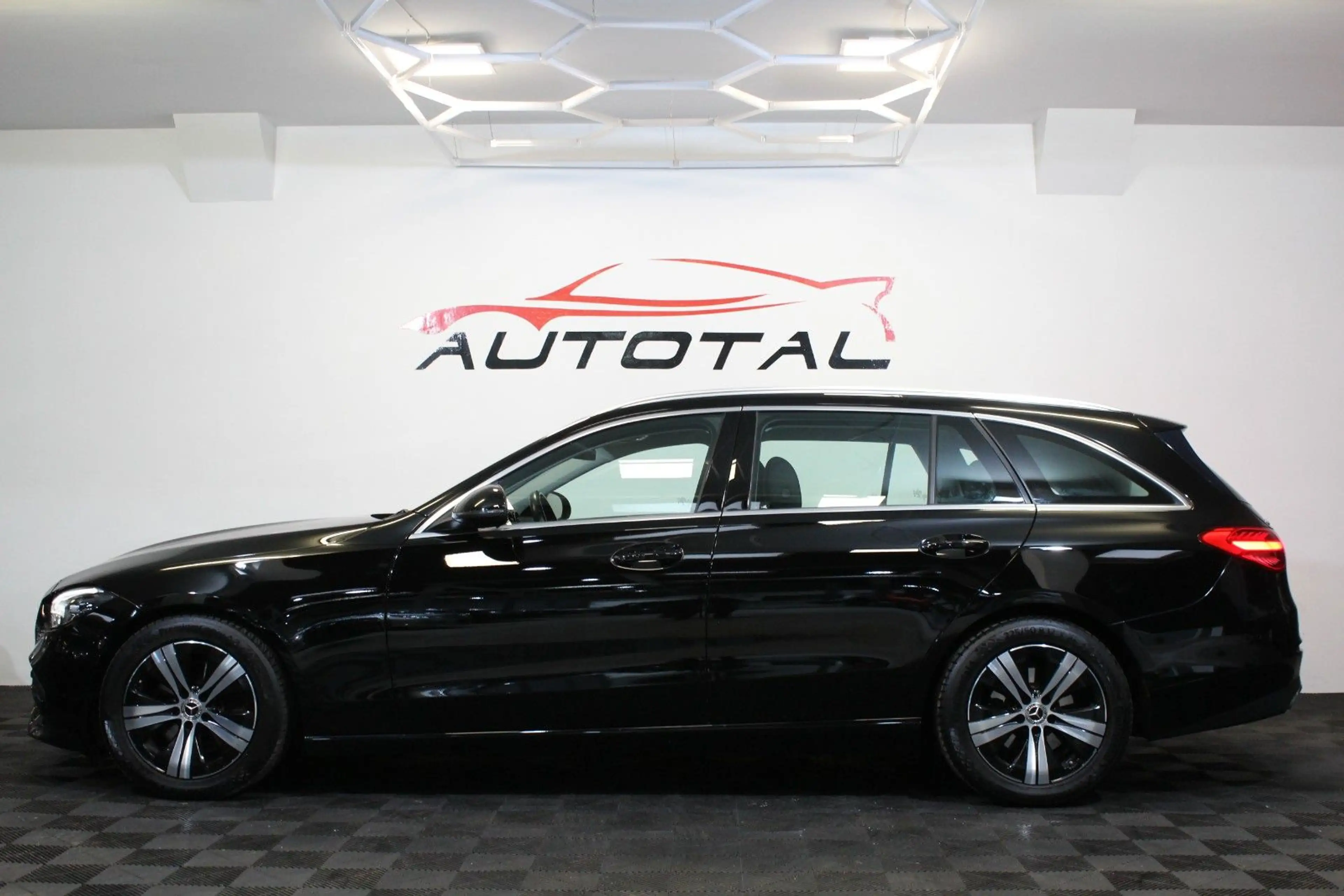 Mercedes-Benz C 200 T-Modell*LED*Navi*AHK*Mbux*Kamera*Spurass. — photo 5