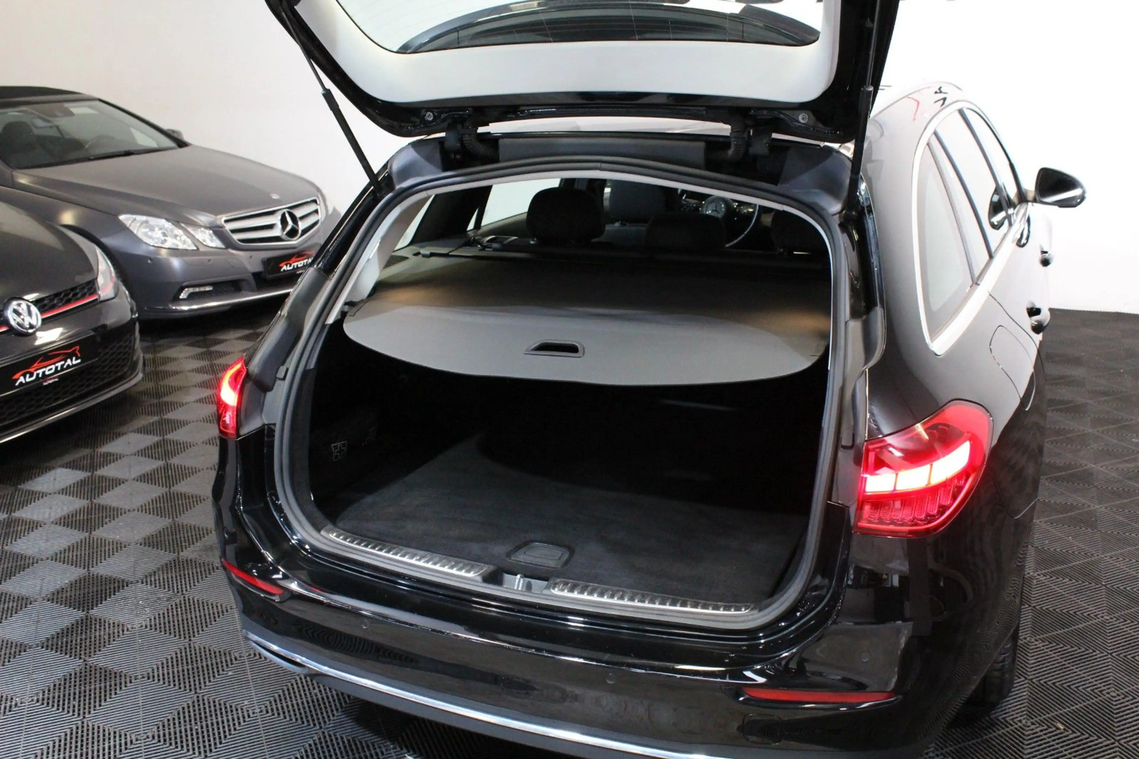 Mercedes-Benz C 200 T-Modell*LED*Navi*AHK*Mbux*Kamera*Spurass. — photo 15