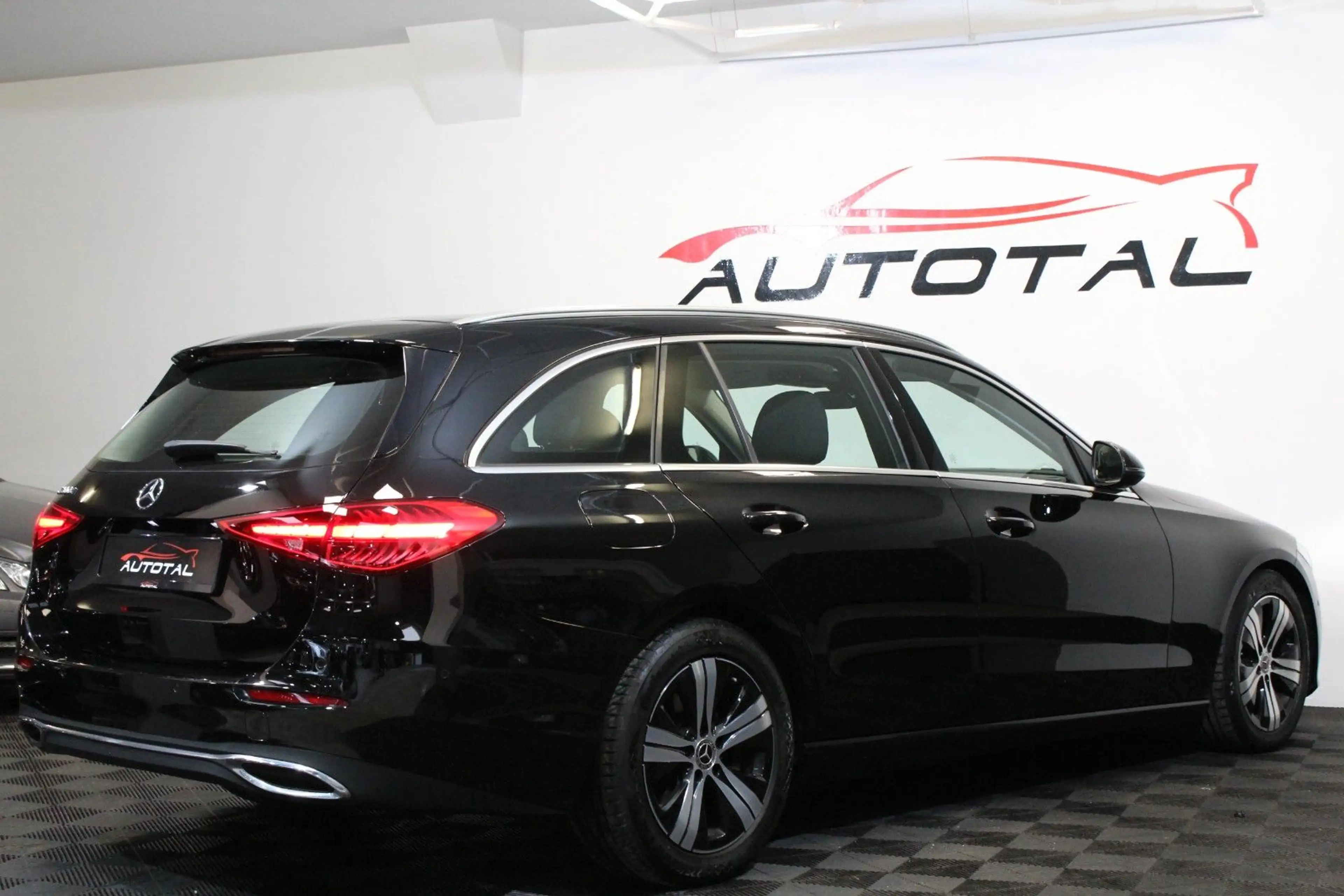 Mercedes-Benz C 200 T-Modell*LED*Navi*AHK*Mbux*Kamera*Spurass. — photo 11