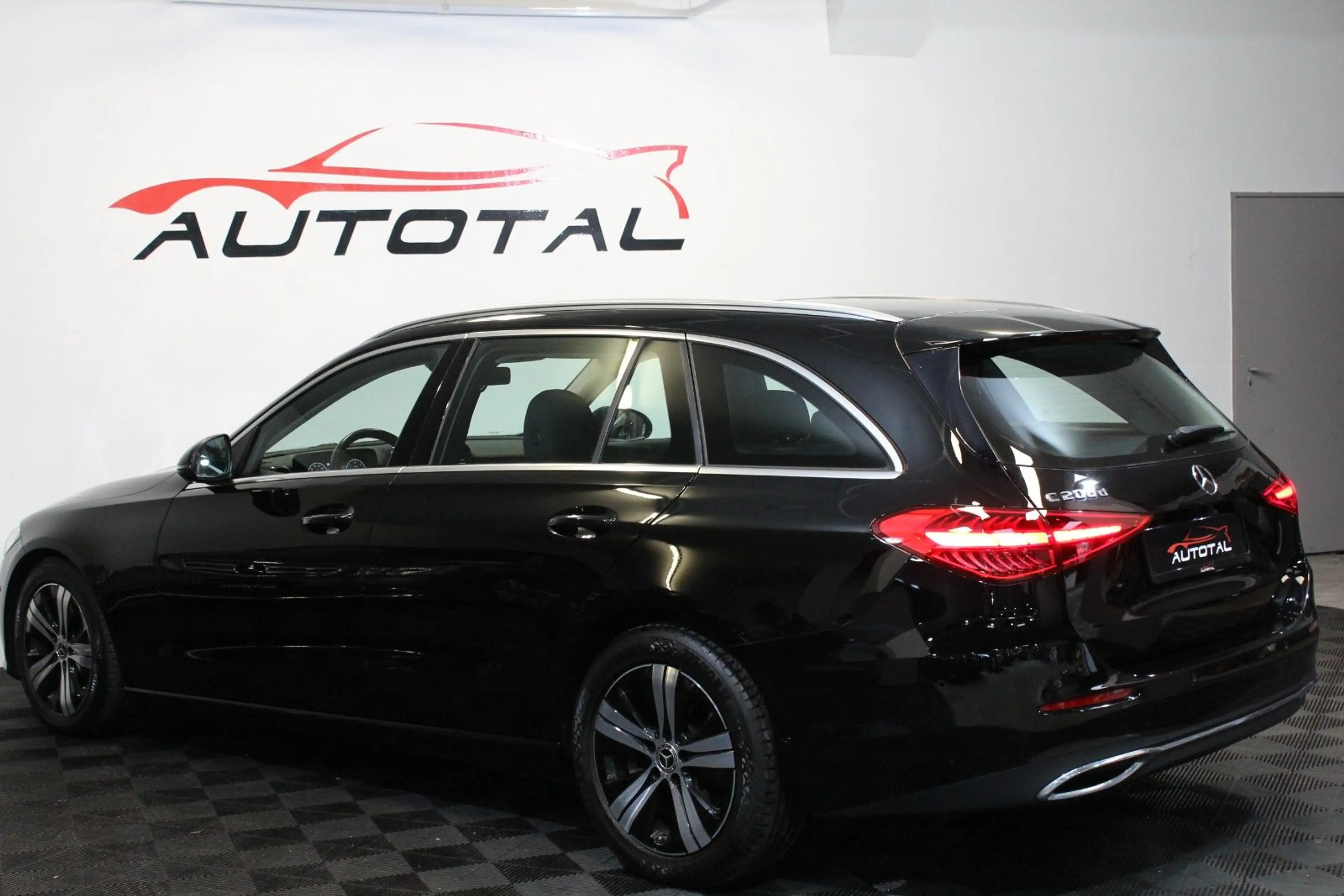 Mercedes-Benz C 200 T-Modell*LED*Navi*AHK*Mbux*Kamera*Spurass. — photo 17