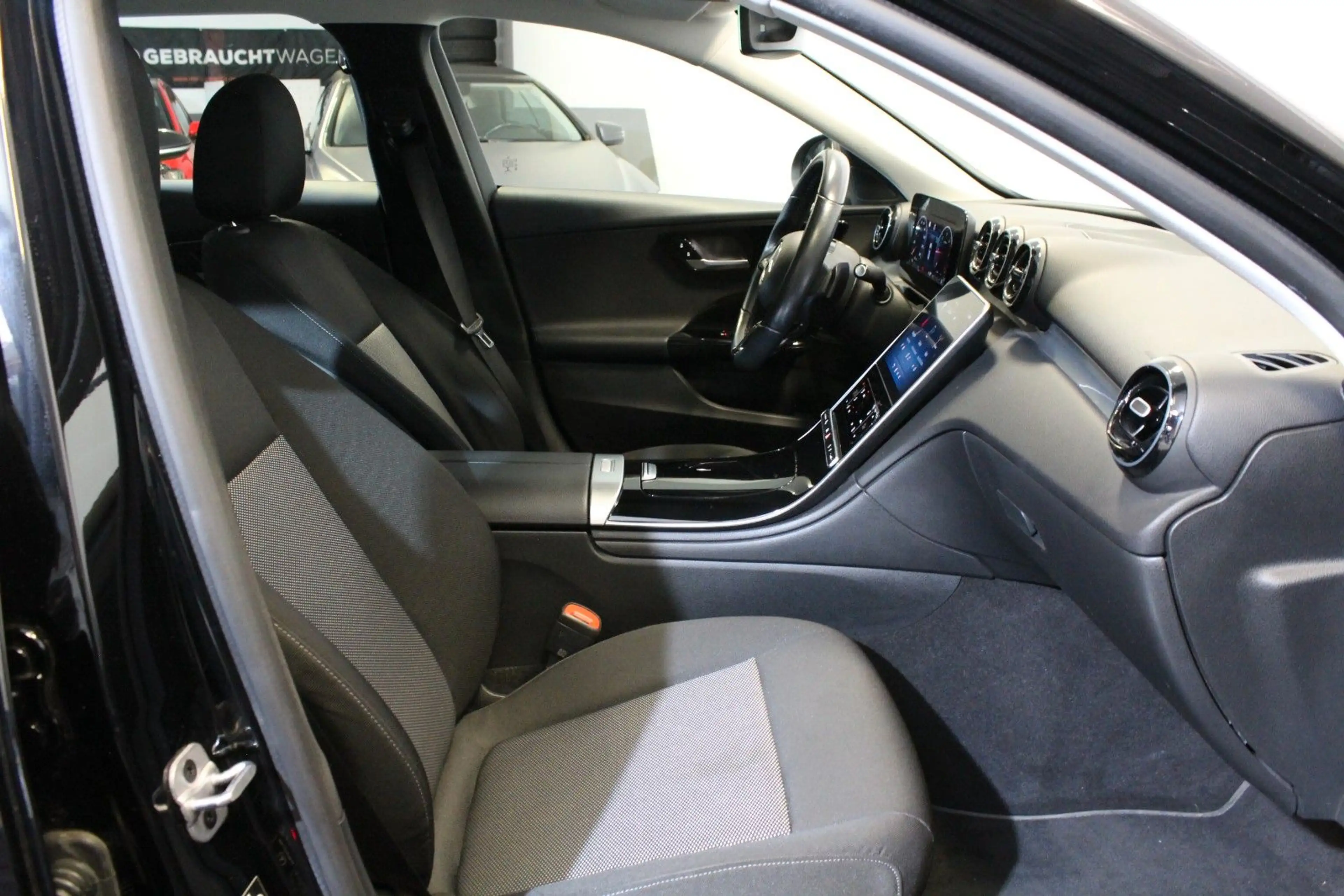 Mercedes-Benz C 200 T-Modell*LED*Navi*AHK*Mbux*Kamera*Spurass. — photo 28