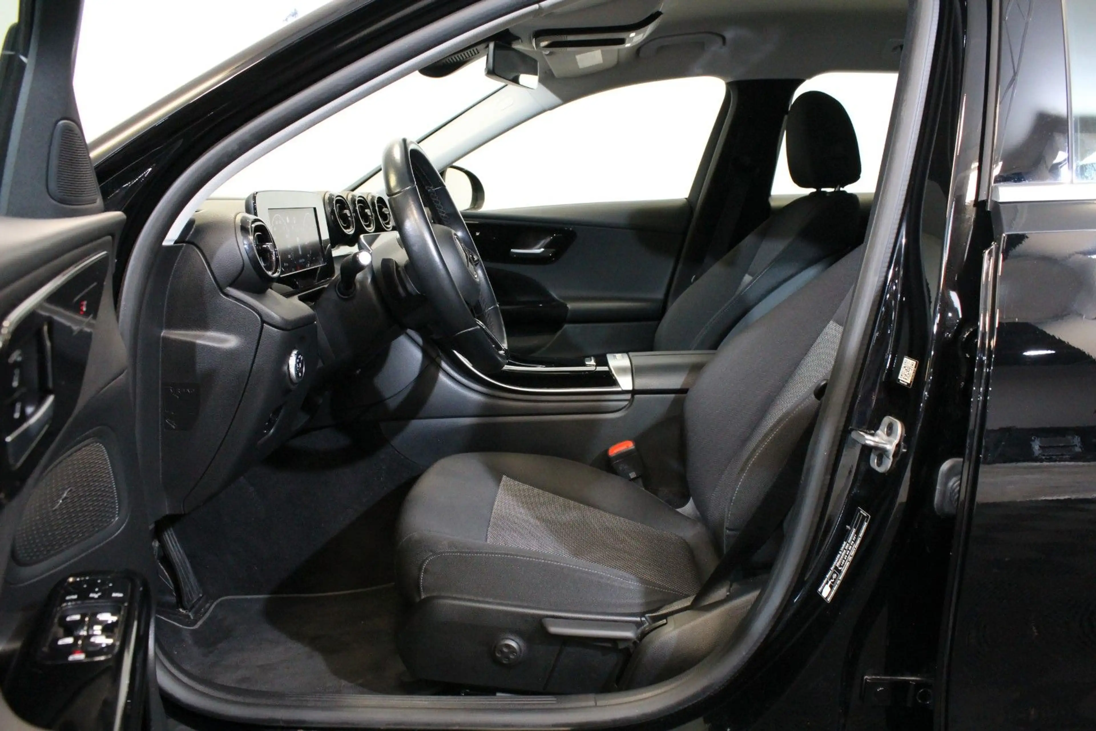 Mercedes-Benz C 200 T-Modell*LED*Navi*AHK*Mbux*Kamera*Spurass. — photo 19