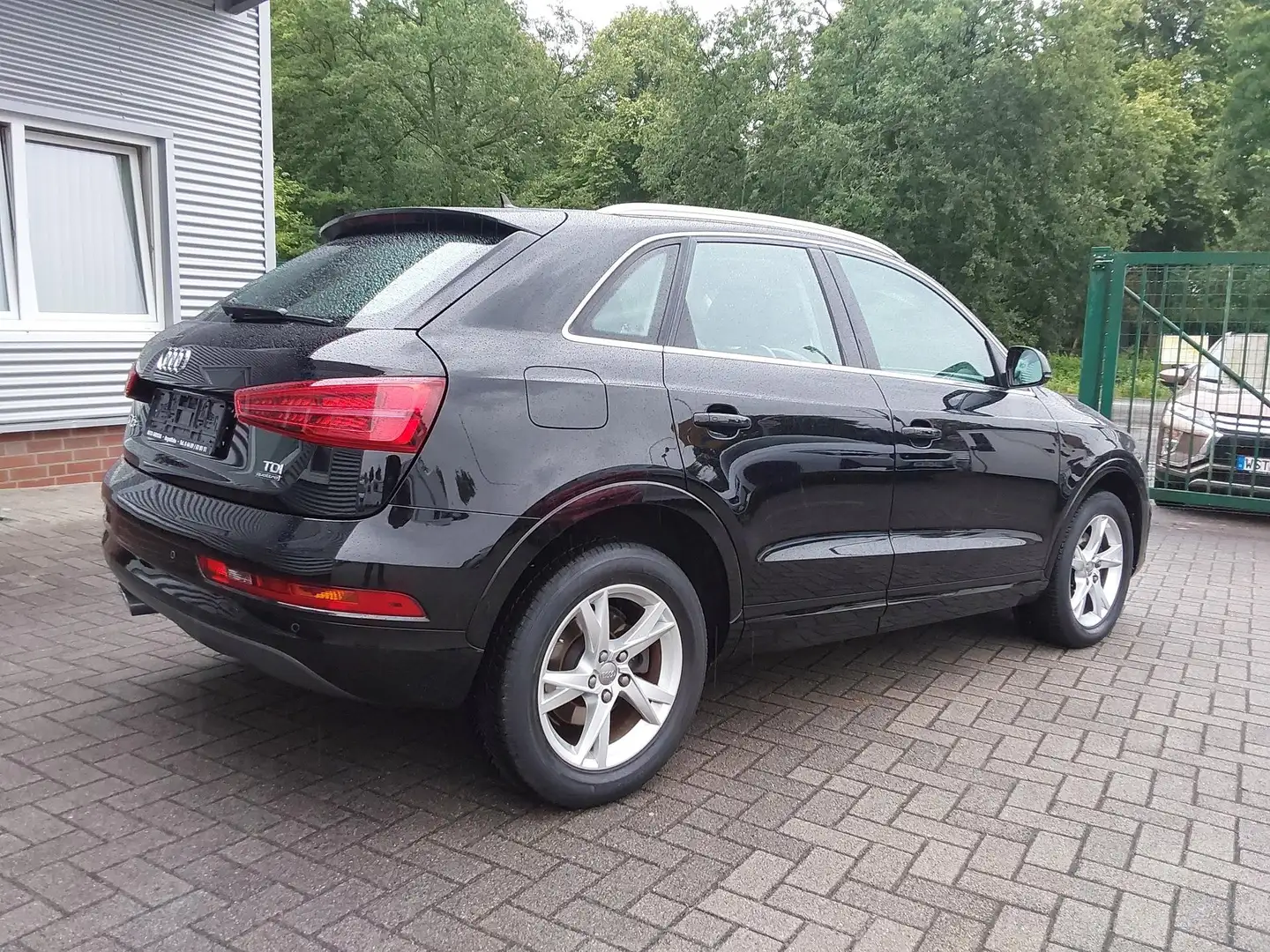Audi Q3 2.0 TDI Quattro Sport LED/PDC/SHZ/NAVI 110 kW (... Noir - 2