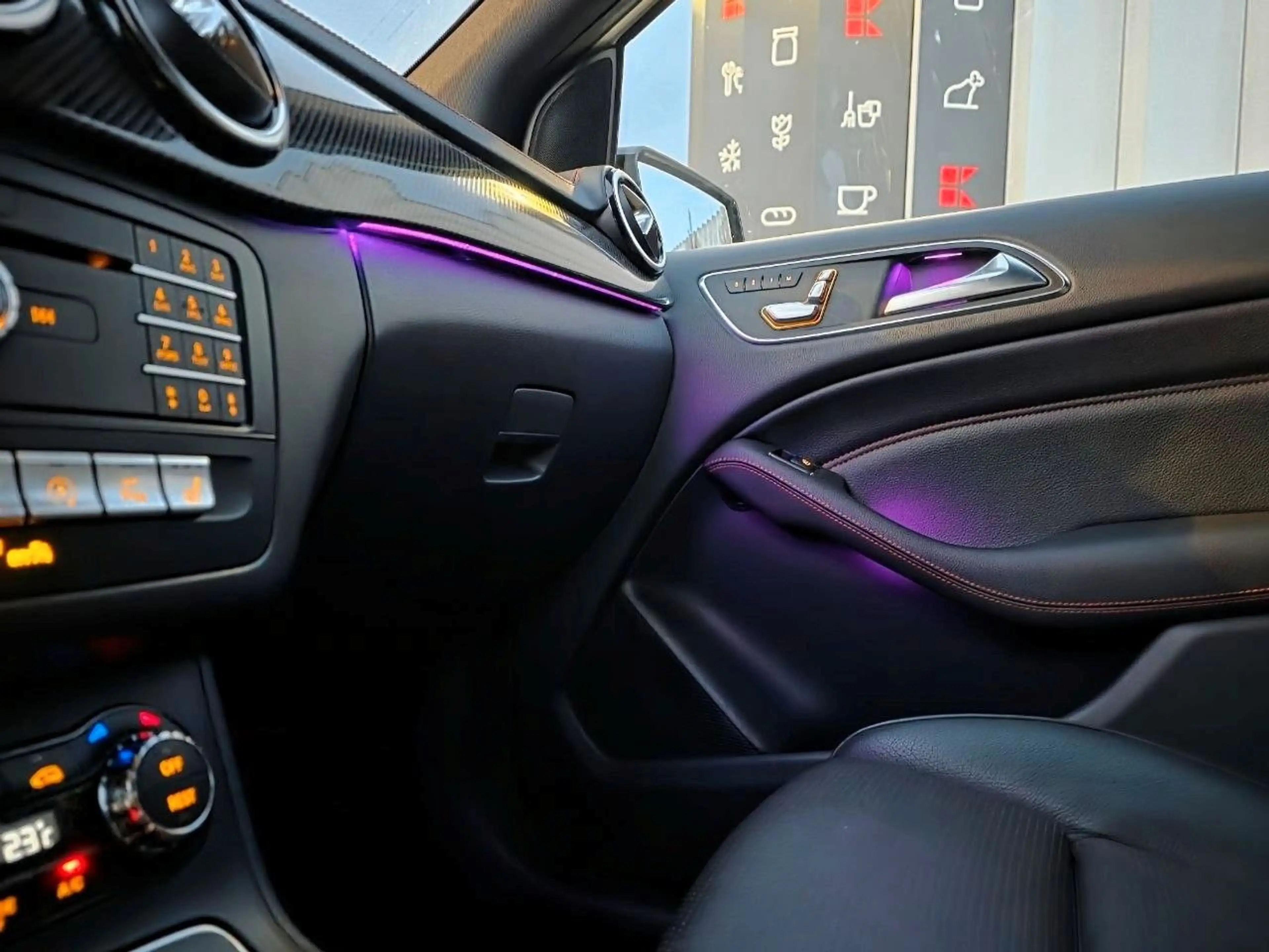 Mercedes-Benz B 220 4Matic AMG Line — photo 6