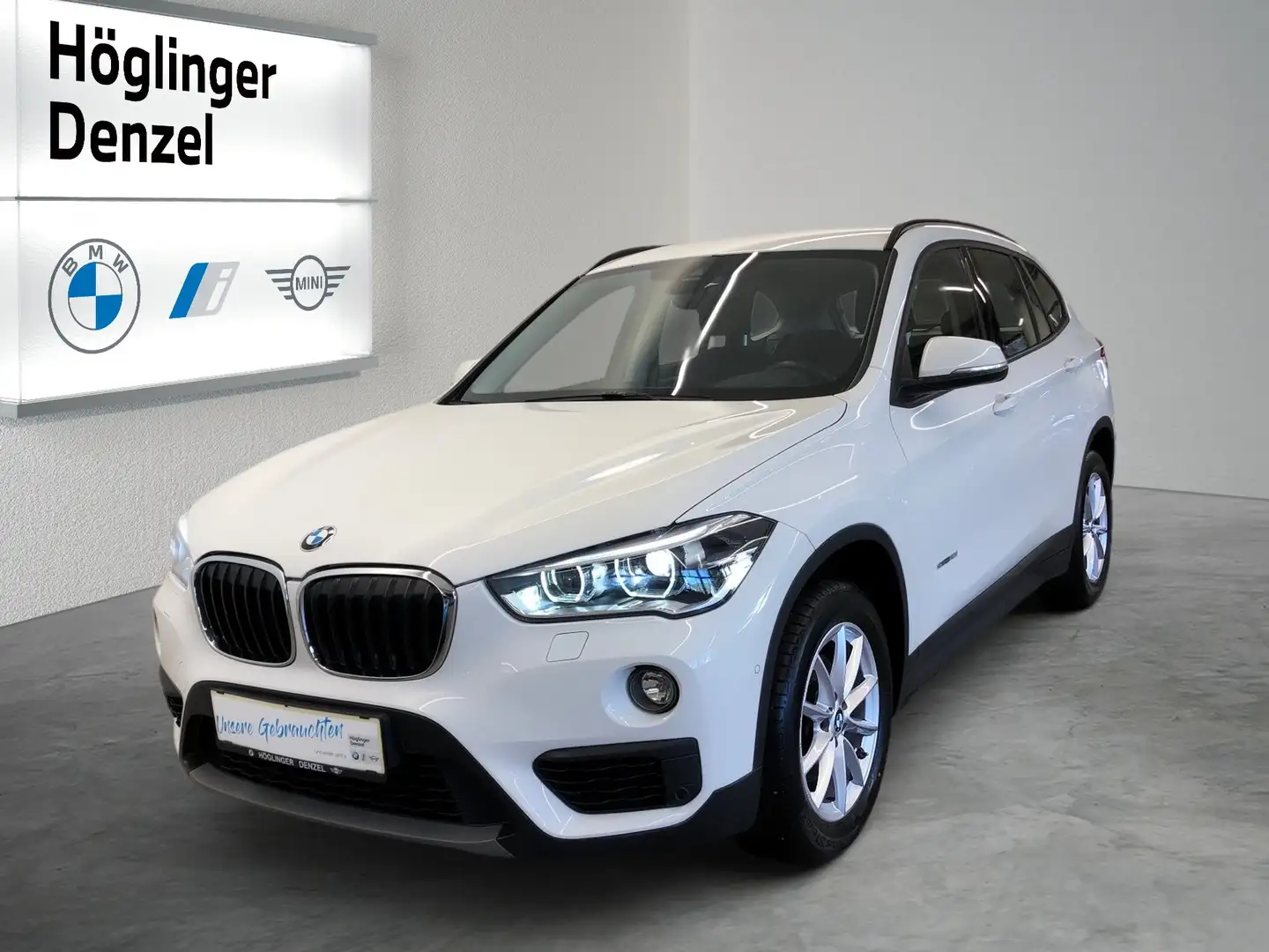 BMW X1 sDrive18i Weiß - 1